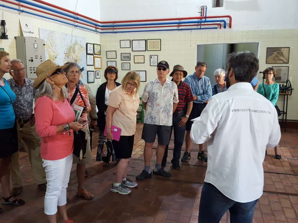 VISITA GUIADA A LA ALMAZARA